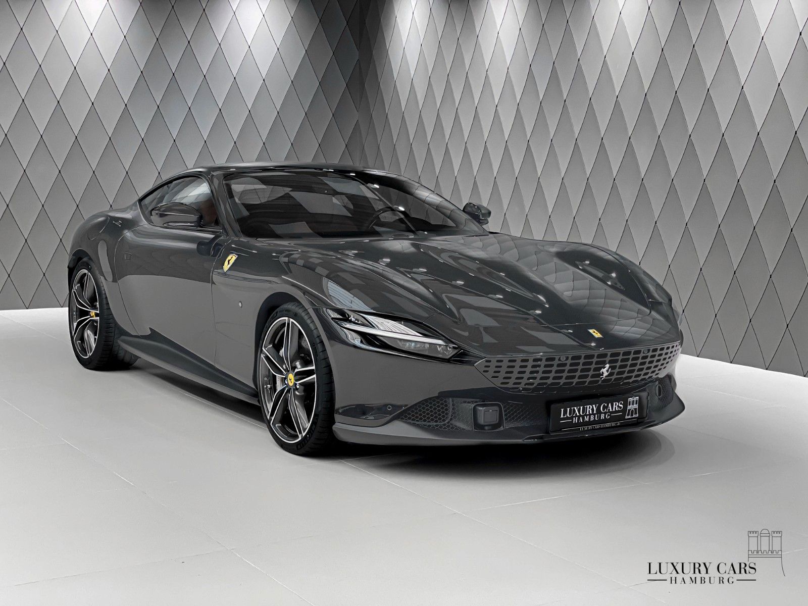 FERRARI Roma