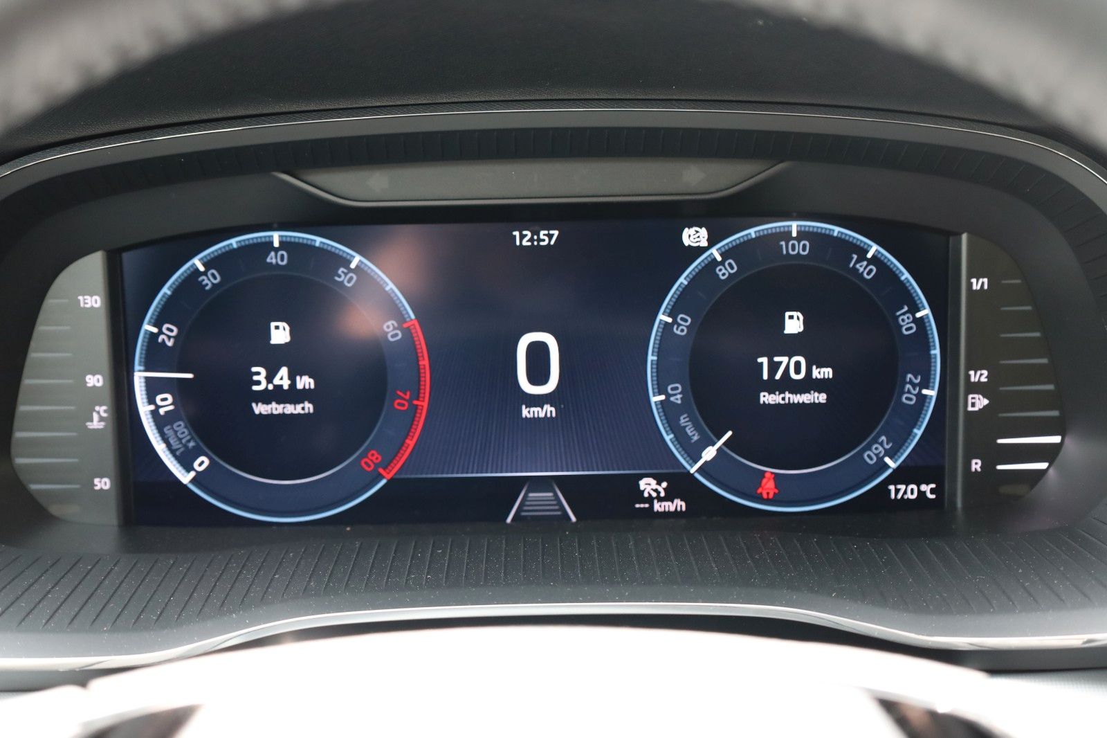 Fahrzeugabbildung SKODA Octavia Combi Style *AHZV Schwenkb. *beheiz.WSS