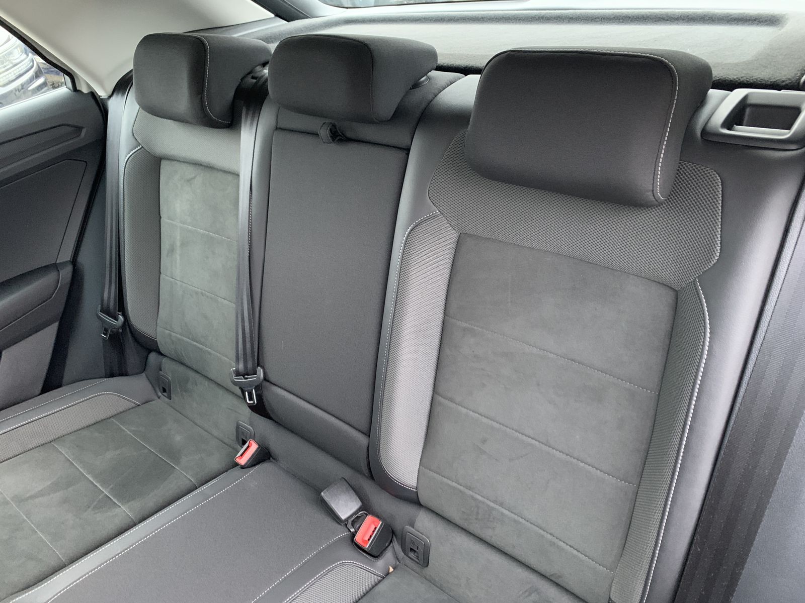 Fahrzeugabbildung Volkswagen T-Roc 1.5 TSI*Style*LED-Plus*Navi*ACC*Navi*