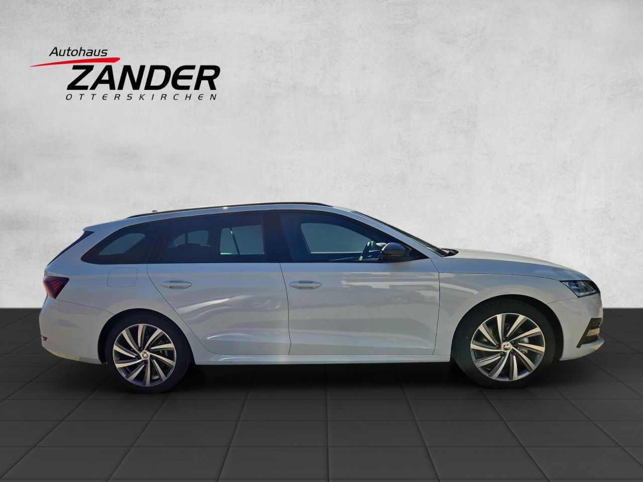 Fahrzeugabbildung SKODA Octavia Combi Style 4x4 TDI DSG,Navi,AHK,Matrix