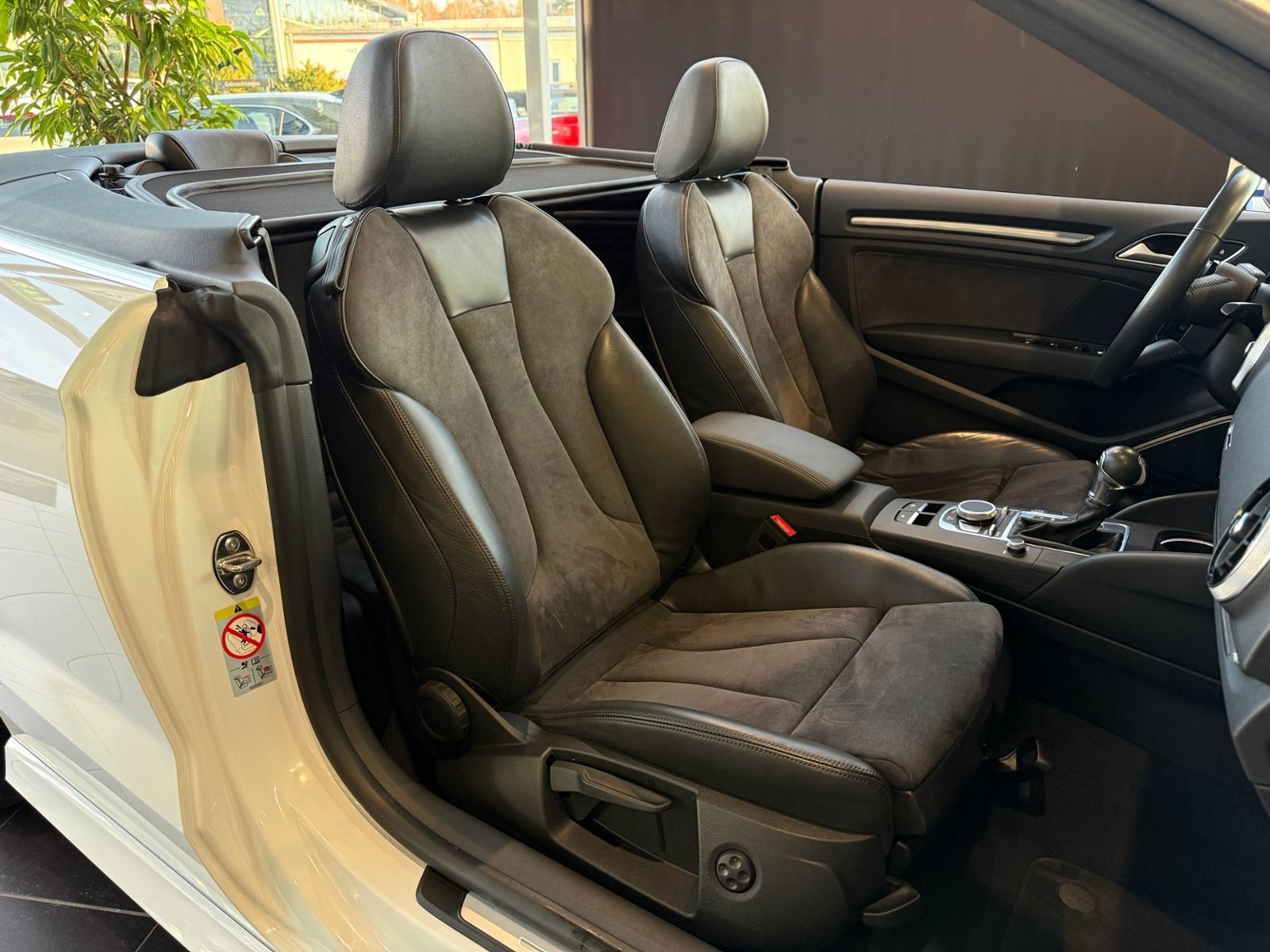 Fahrzeugabbildung Audi A3 Cabriolet 35 TFSI S line B&O ACC LED