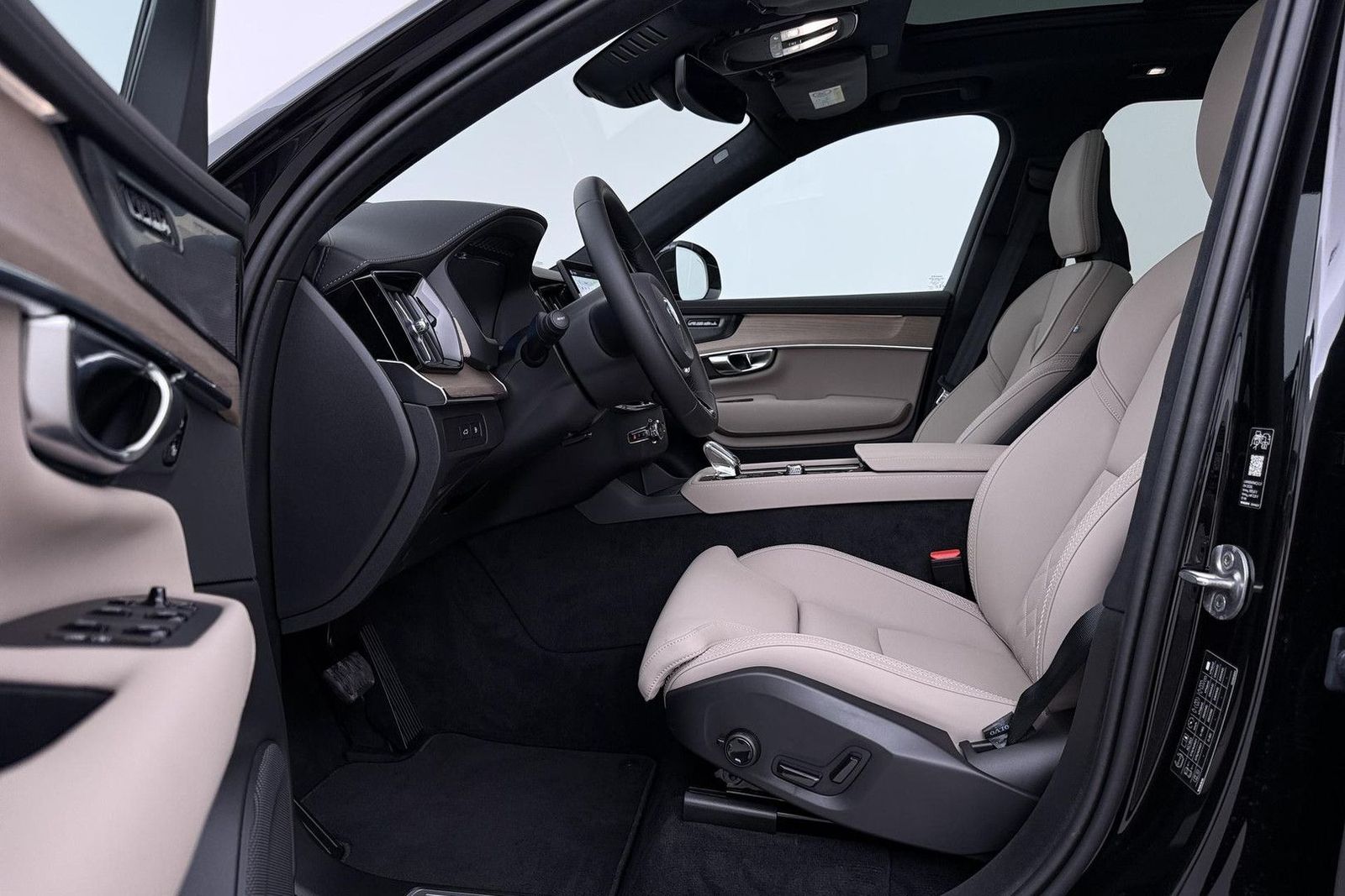 Volvo XC90 T8 Ultra Bright | MY27 | Harman/Kardon | AH imagem 3