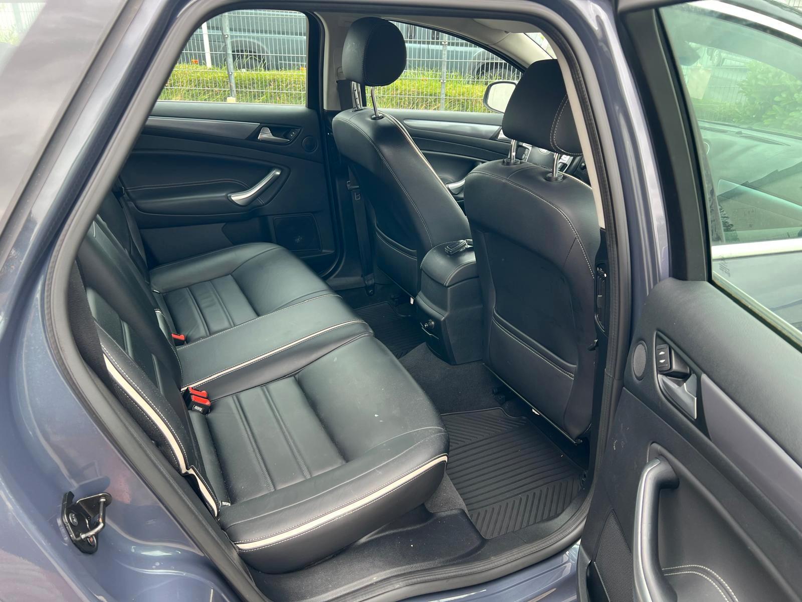 Ford Mondeo 2011 — photo 7