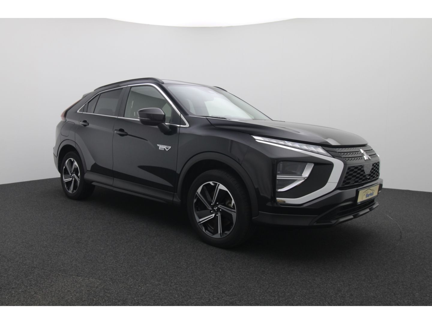 Fahrzeugabbildung Mitsubishi Eclipse Cross Basis Hybrid 4WD Rückfahrkamera