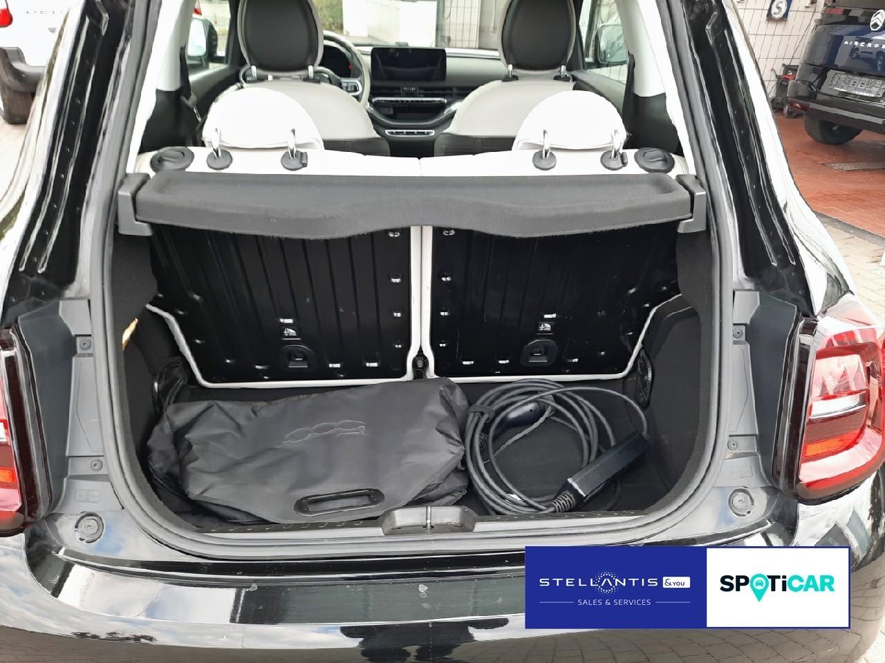 Fiat 500e La Prima Pano Navi SHZ