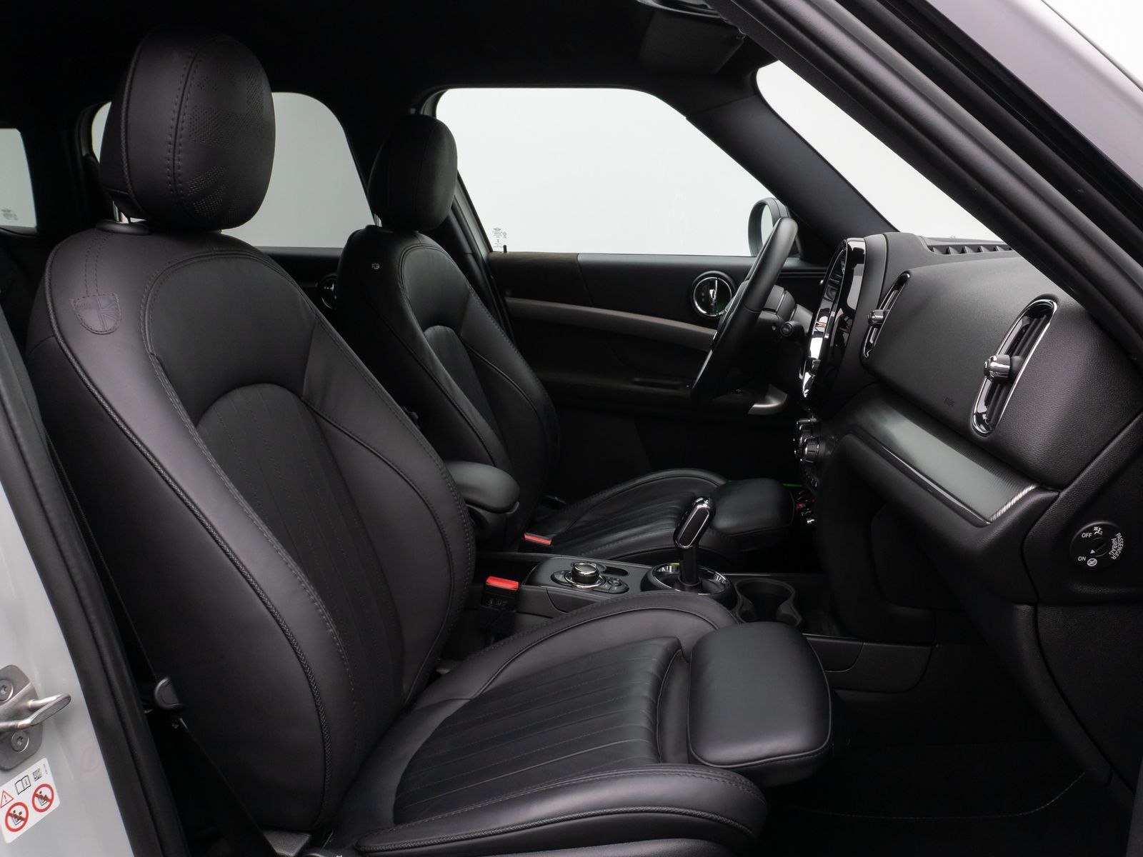 Fahrzeugabbildung MINI Cooper SD Countryman ALL4 HUD DAB Kamera 19Zoll