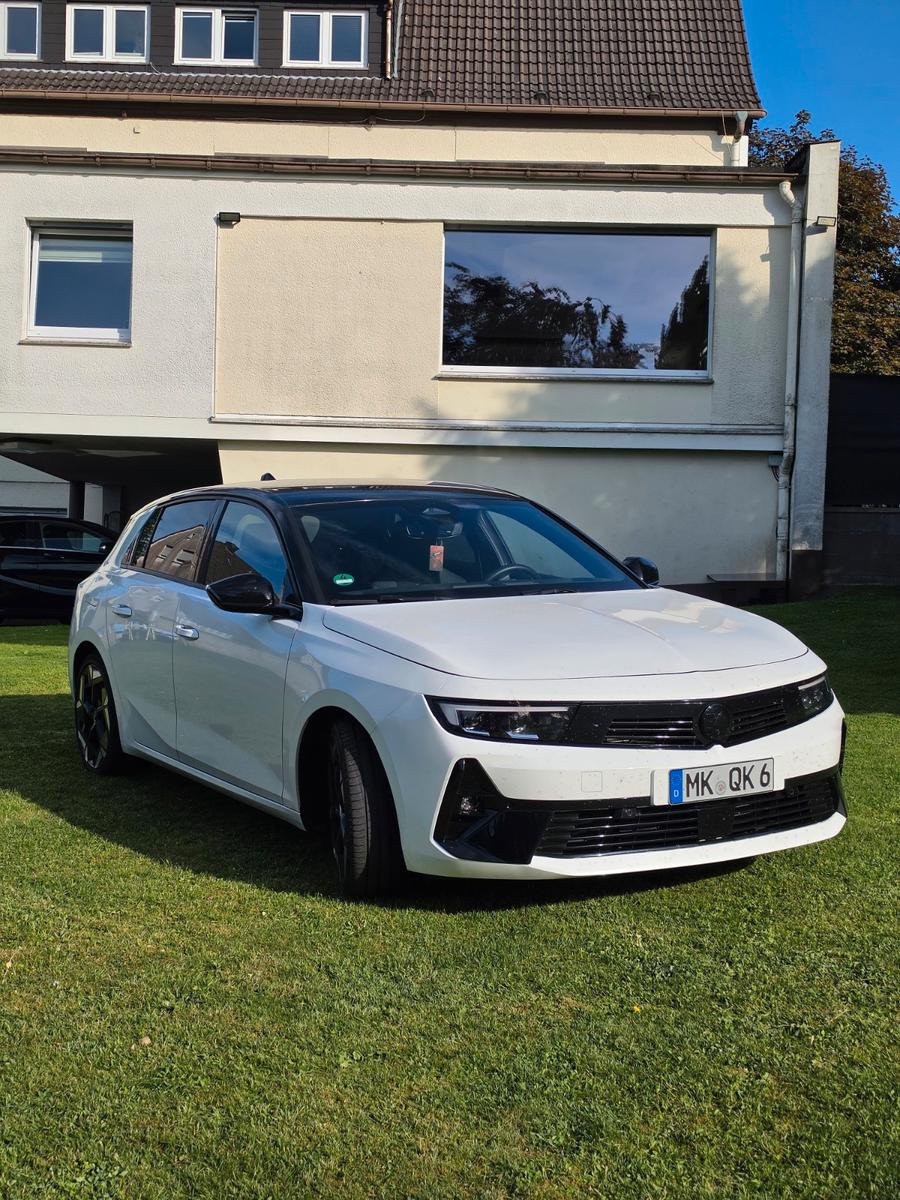Opel Astra 1.6 Hybrid 165kW GSe Auto GSe