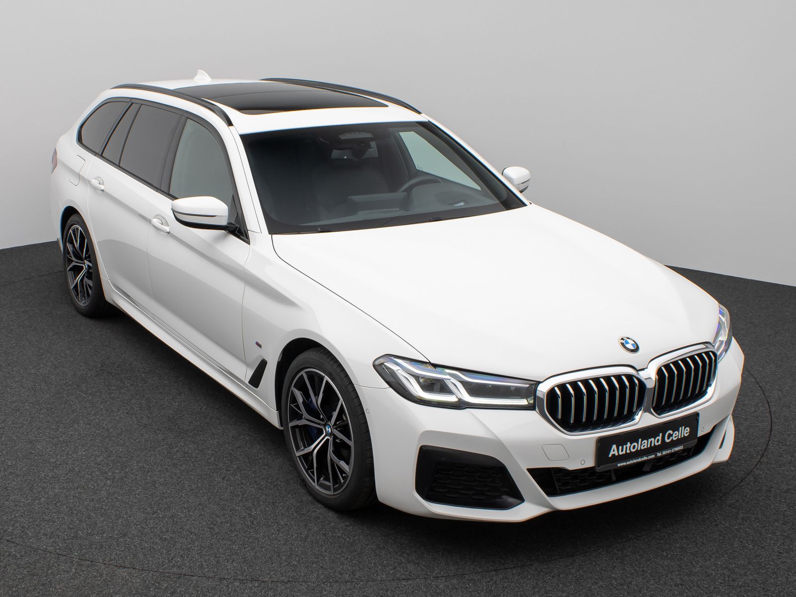Fahrzeugabbildung BMW 540d xD M Sport Panoram Kamera Laser HUD H/K 19"