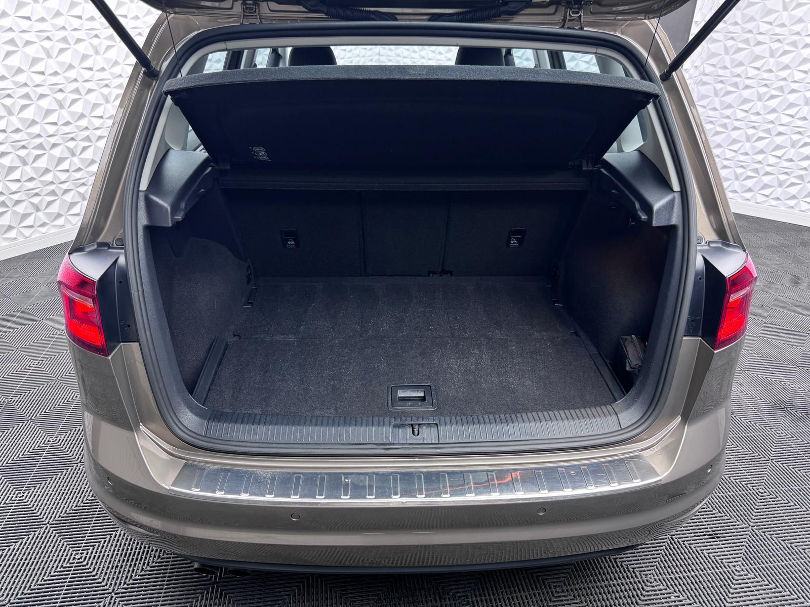 Fahrzeugabbildung Volkswagen 1.4 TSI/COMFORTLINE/SITZHZG/PDC/ALLWETTER/MASSGE