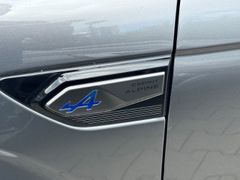 Fahrzeugabbildung Arkana Esprit Alpine Mild Hybrid 140 EDC Schiebe