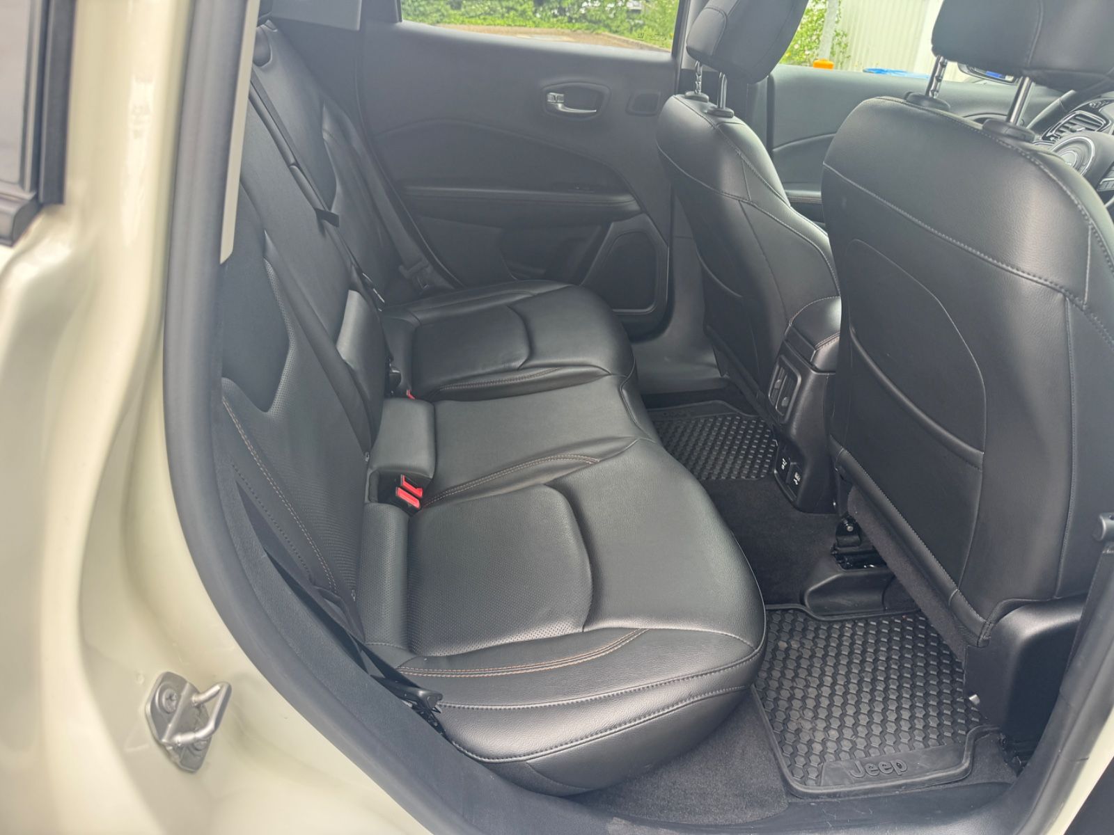Fahrzeugabbildung Jeep Compass Limited 4WD Leder+Navi+Kamera+ACC