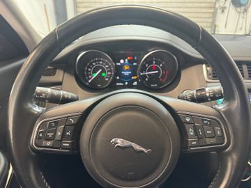Jaguar E-Pace - 7