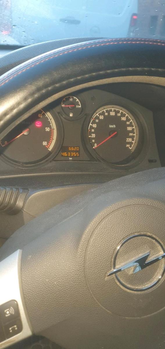 Opel Astra 2009 — photo 8