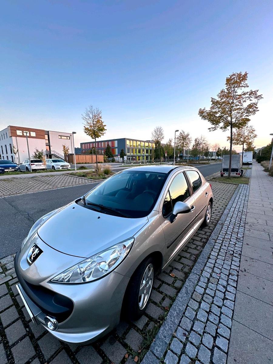 Peugeot 207