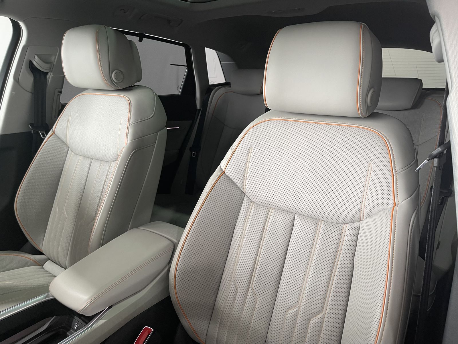 Fahrzeugabbildung Audi e-tron 55 Quattro*S-line*22°zoll*HUD*Leder*Cam*