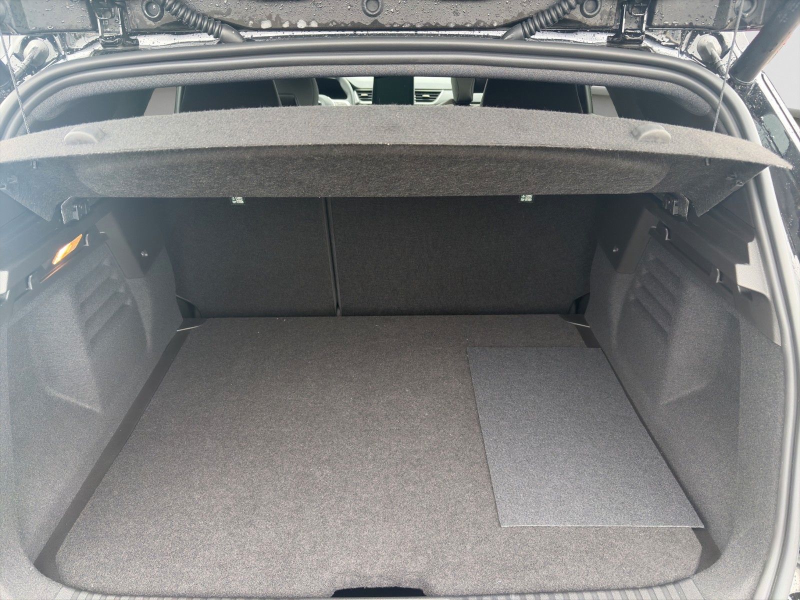 Fahrzeugabbildung Mitsubishi Grandis Diamant Top 1,3 l Turbo 7DCT Tageszulass