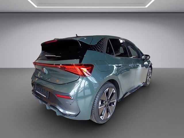 Born VZ 79 kWh SHZ KAMERA NAVI ACC HUD LED PANO