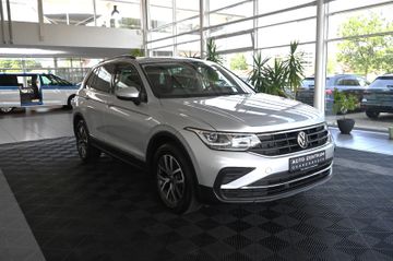 Volkswagen Tiguan - 11