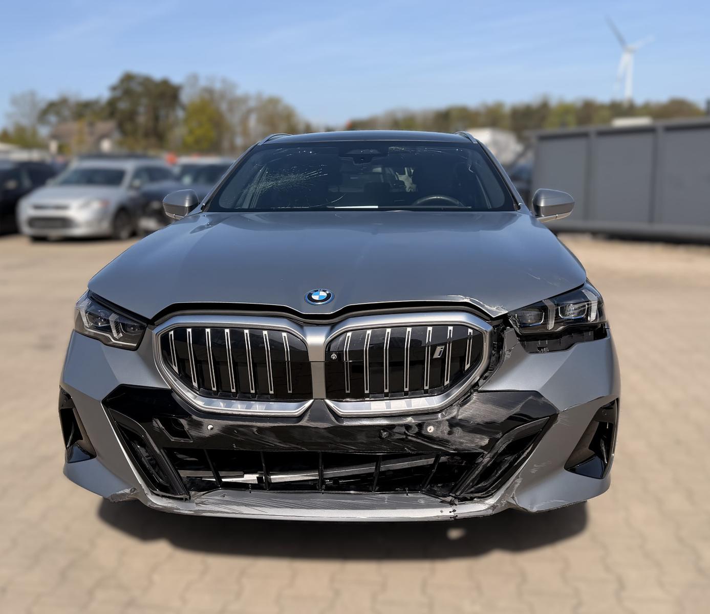 BMW i5 40 M-SPORT HUD/B&W/PANO/MEM/SITZLÜFTUNG/360*