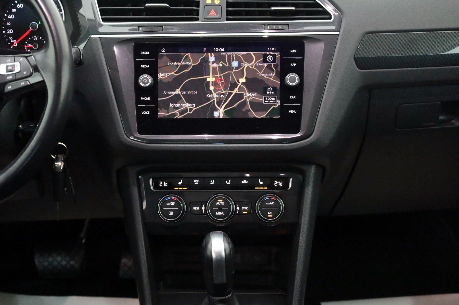 Fahrzeugabbildung Volkswagen Tiguan Highline Alcantara,Navi,LED,ACC,SH,PDC