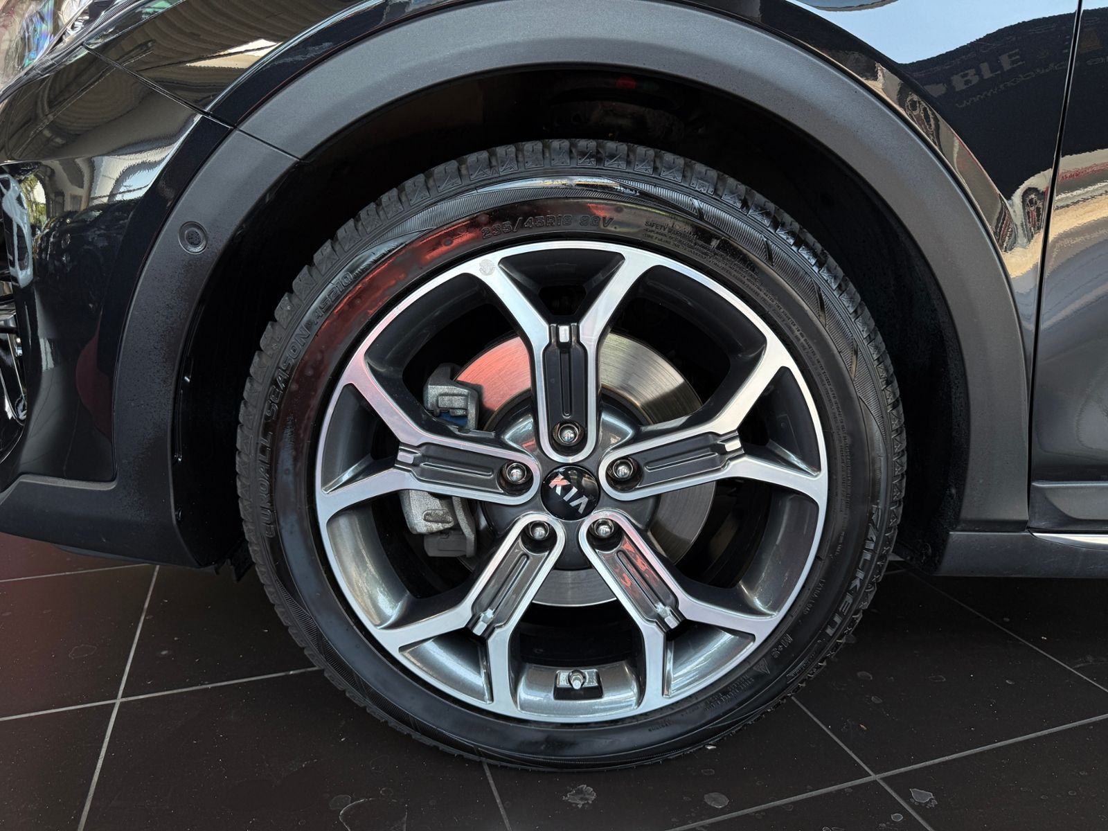 Fahrzeugabbildung Kia XCeed Platinum Edition PANO JBL LED