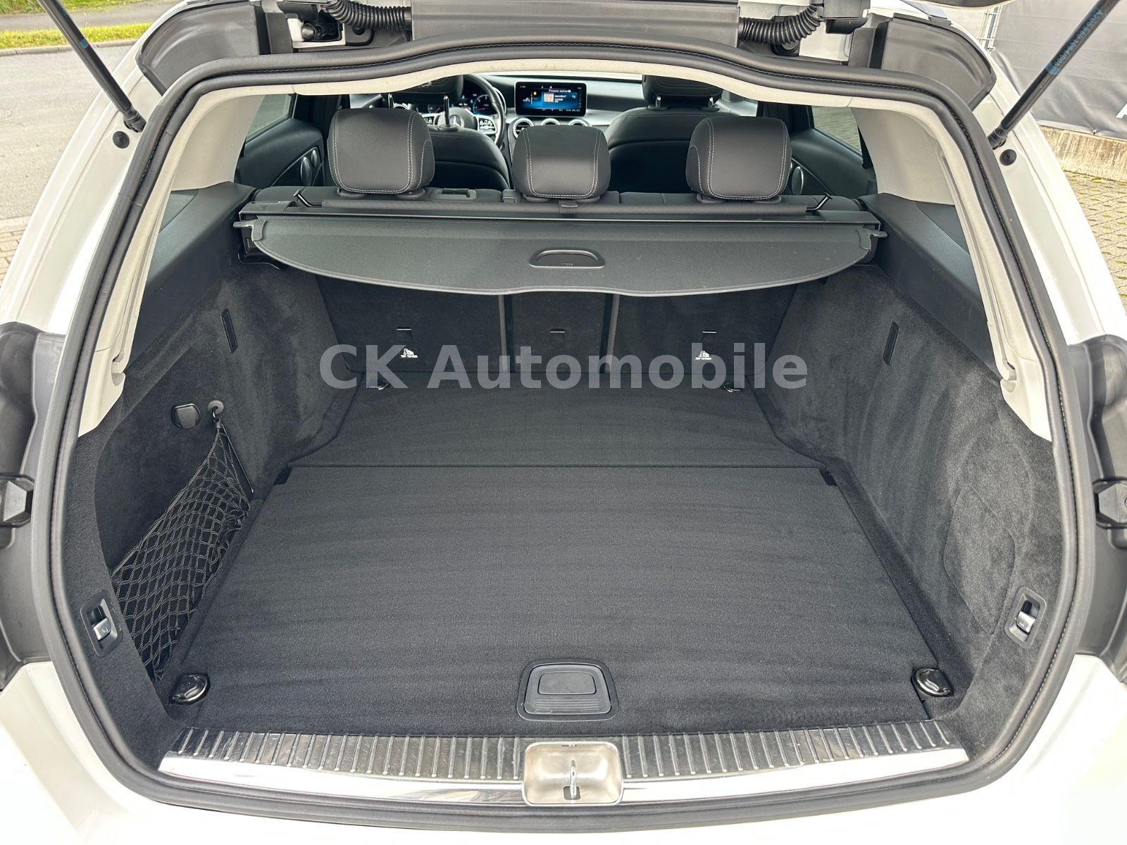 Fahrzeugabbildung Mercedes-Benz C300d T 4Matic Avantgarde/Burmeste/Navi/LED/360°