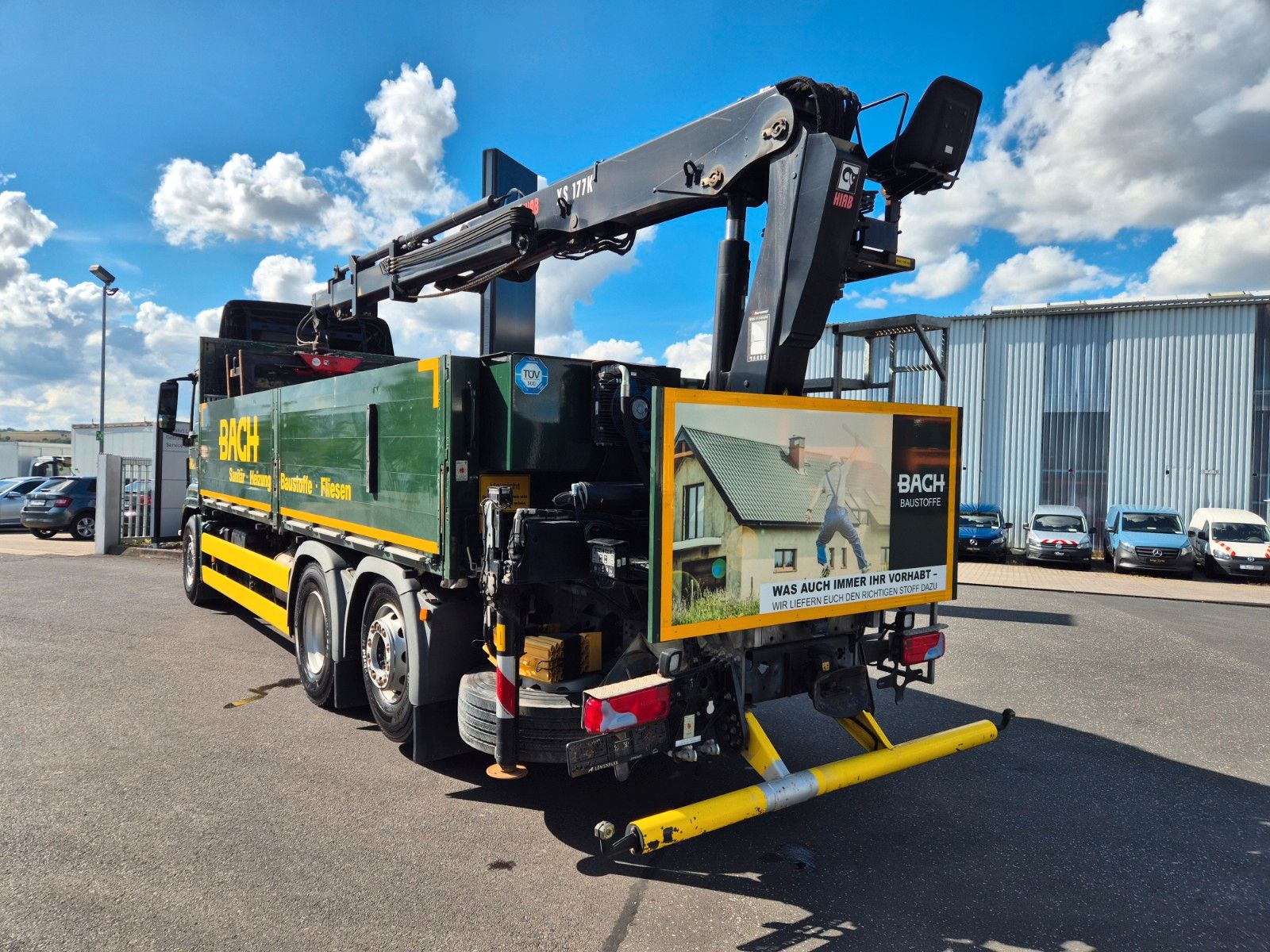 Fahrzeugabbildung MAN TGS 26.420 6x2-4 LL Hiab 177K PRO 2 Stück