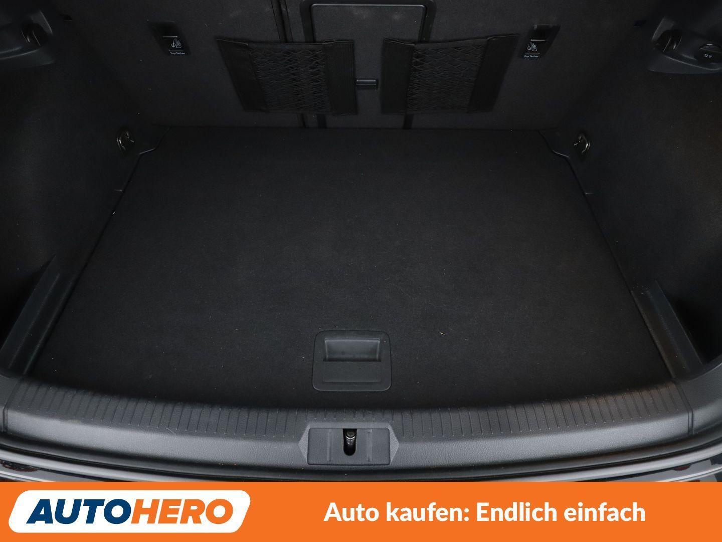 Volkswagen Golf VII 1.4 TSI Highline BMT Aut.*NAVI*XENON*