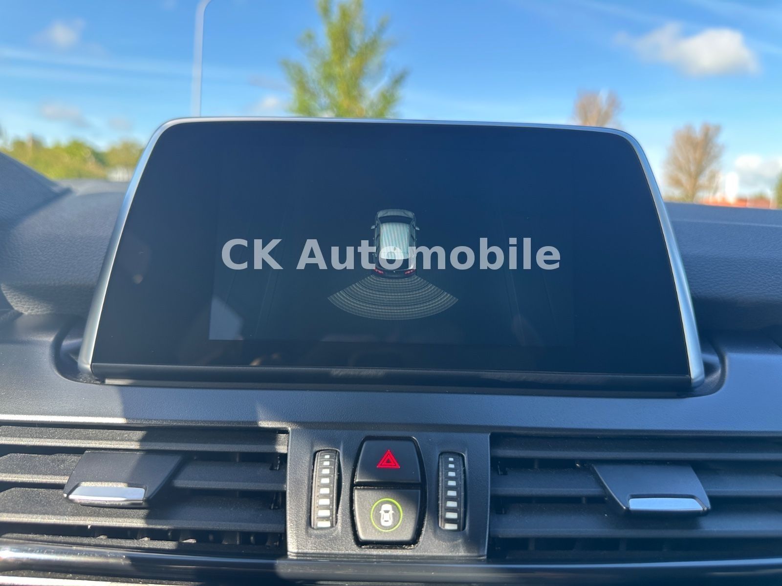 Fahrzeugabbildung BMW 218i Active Tourer Advantage Automatik/Navi/AHK