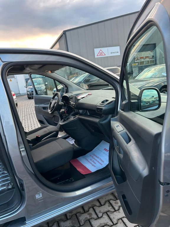 Car Image 22
