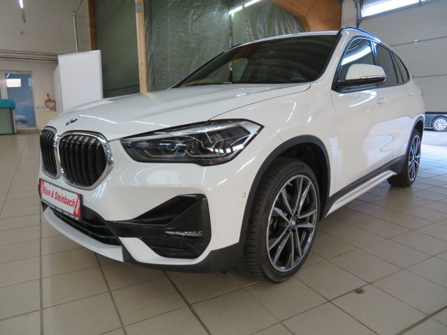 BMW X1 sDrive 18d Sport Line*HuD*Pano*AHK*LED*HiFi*