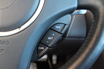 2012 Aston Martin DB9 缩略图 16