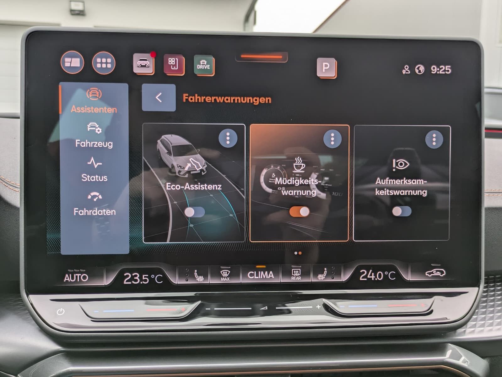 Fahrzeugabbildung CUPRA Leon 1.5 eTSI EDGE MATRIX*ACC*KAM*18"5JGARANTIE