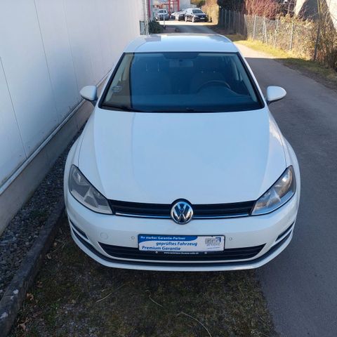 Volkswagen Golf VII Lim. Comftl. PDC V&H AHK ALU ALLWETTER