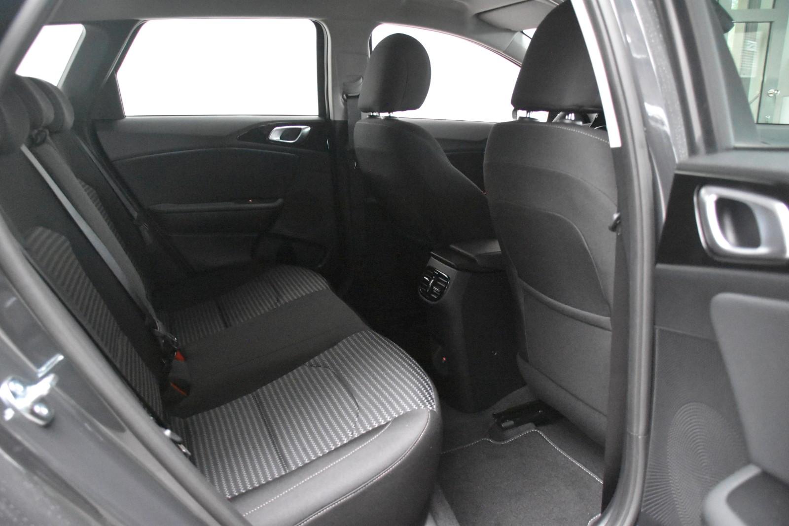 Kia Ceed SW Ultimate Edition DCT Navi Kamera SCC