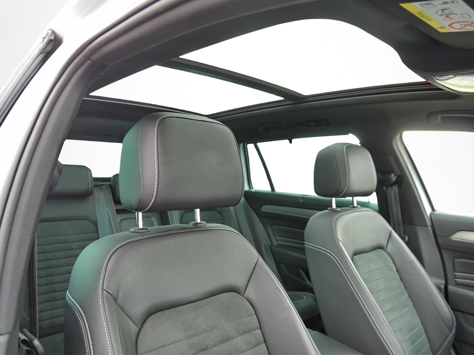 Volkswagen Passat Variant - Bild 10