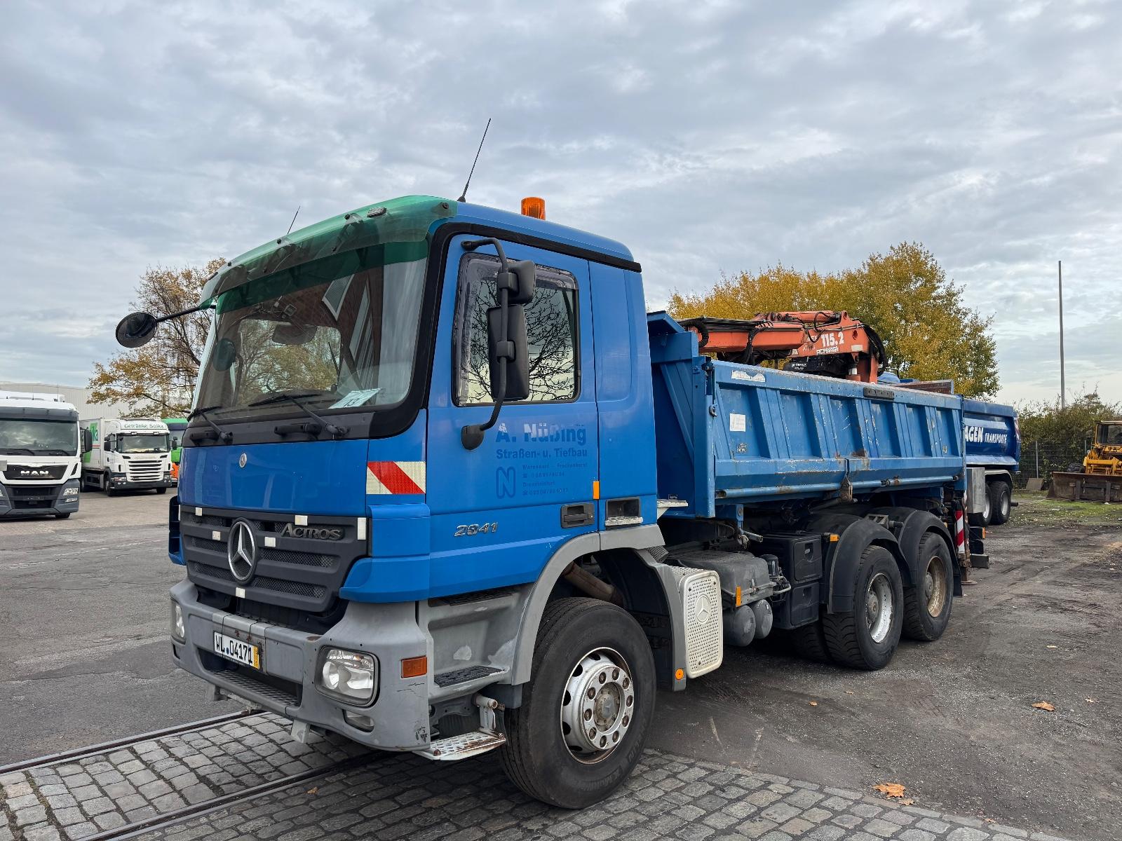 Mercedes-Benz Actros 2-seiten Kipper+Kran Bordmatik