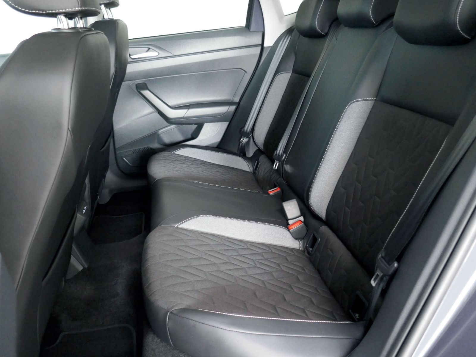 Fahrzeugabbildung Volkswagen Polo GOAL 1.0 TSI | LED PDC ACC Navi App