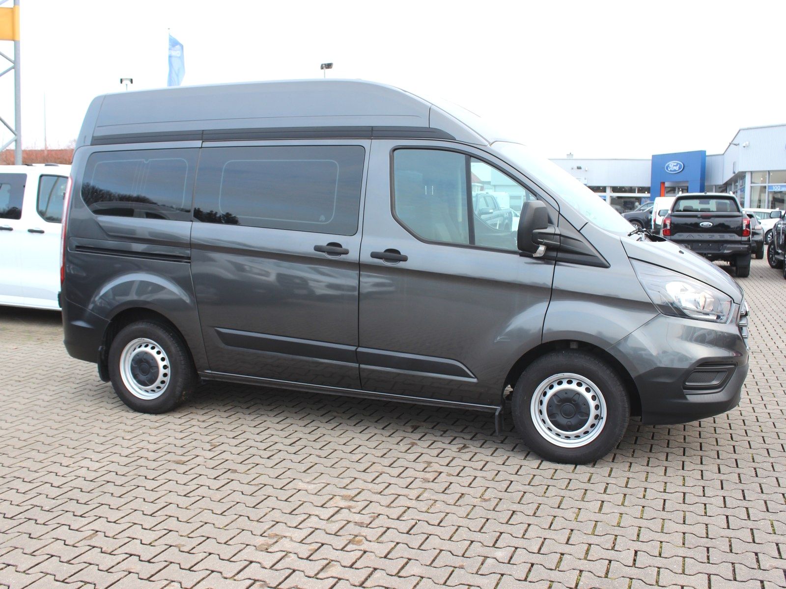 Fahrzeugabbildung Ford Transit Custom 320 L1 2,0 TDCi