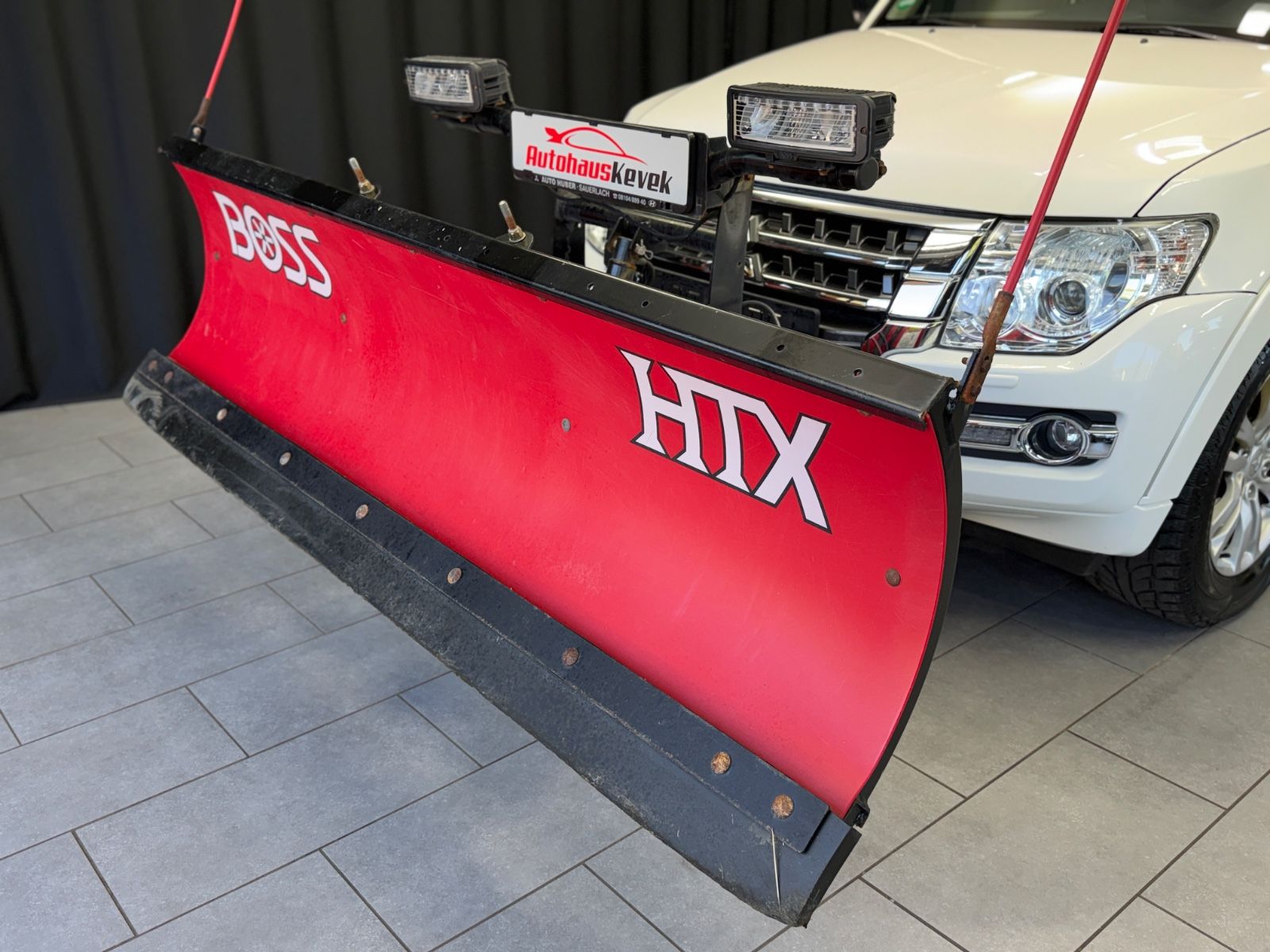 Fahrzeugabbildung Mitsubishi Pajero 3.2 DI-D Top|LEDER|NAVI|SCHNEESCHILD|BOSS