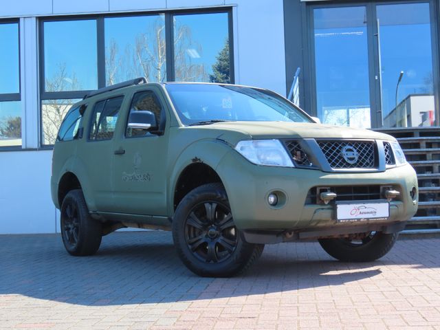 Nissan Pathfinder 2.5 dCi DPF XE 4WD