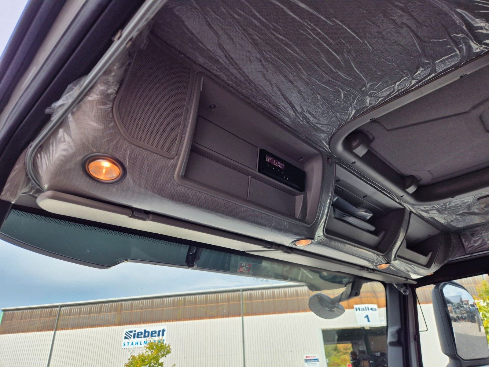 Fahrzeugabbildung Iveco X-Way AT300X48Z/P HR OFF 6x4 Hiab Winterdienst