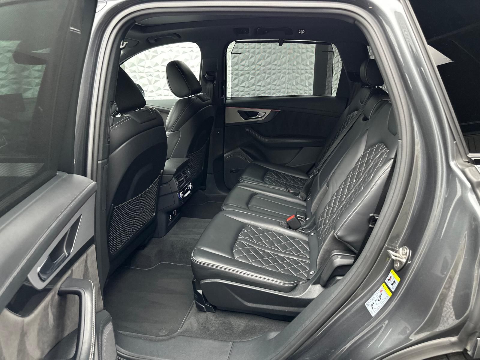 Fahrzeugabbildung Audi Q7 50 TDI QUA/S-LINE/7-SITZ/STHZ/LUFT/BOSE/PANO