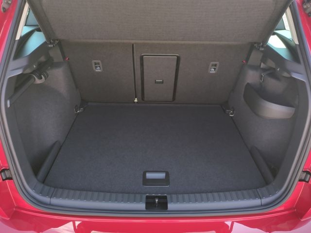 Fahrzeugabbildung SKODA Karoq 1.0 TSI Selection NAVI AHK RFK