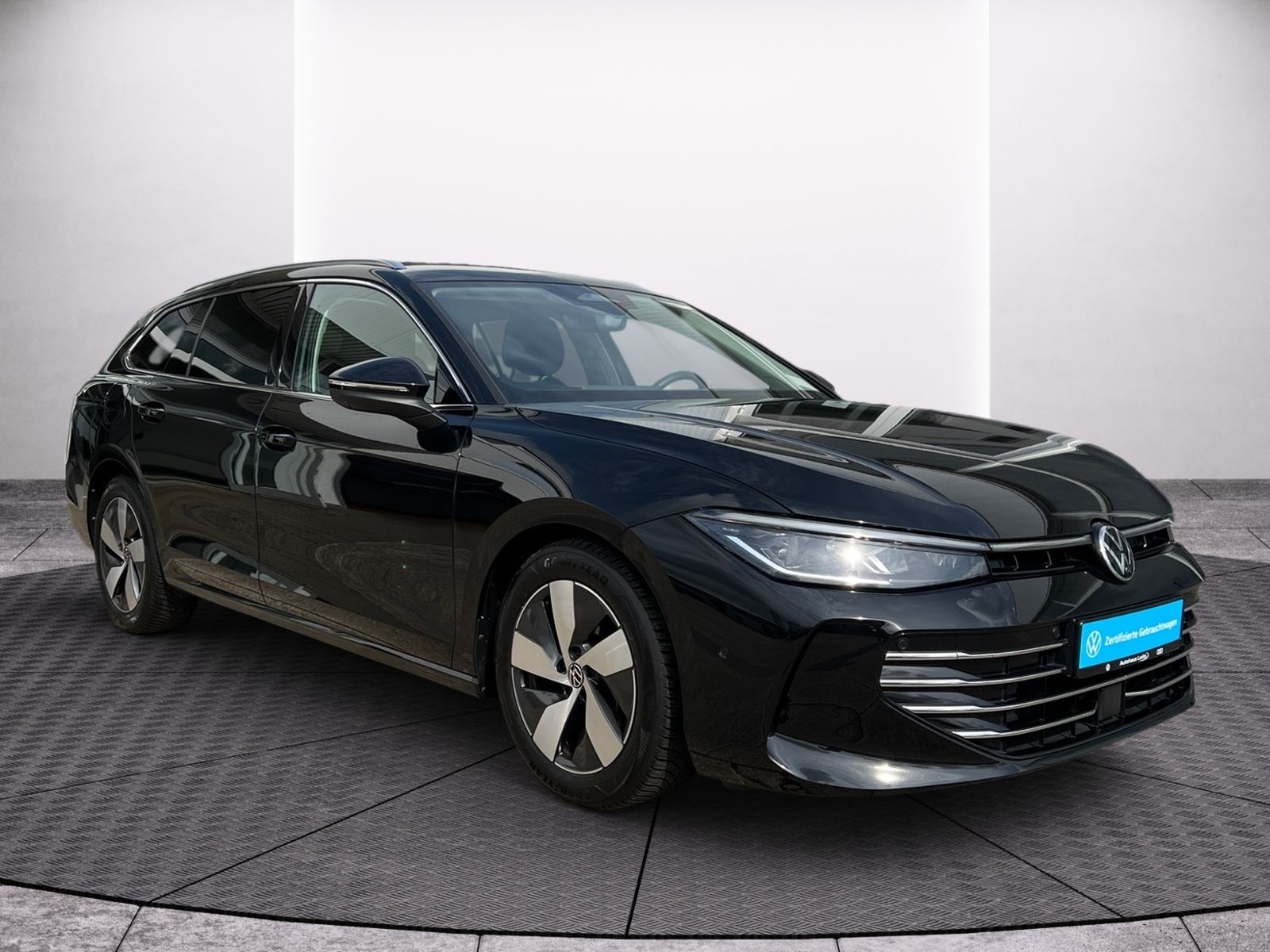 Volkswagen Passat Variant 2.0 TDI Elegance AHV Matrix el H foto 3
