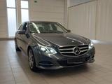 Mercedes-Benz E 350 4Matic NAVI/LEDER/SHD/R,KAMERA/AHK/LED/PDC - Mercedes-Benz E 350 Gebrauchtwagen in Stuttgart