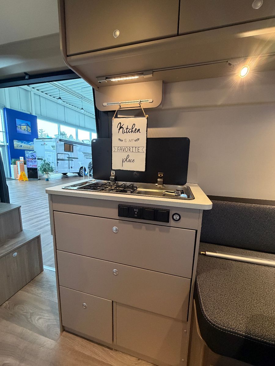 Fahrzeugabbildung Carado CV 541 pro - SIE SPAREN 4.547€ !!! -