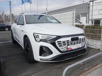 Audi Q8 e-tron - 3
