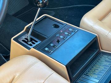 1981 Ferrari MONDIAL 照片 9