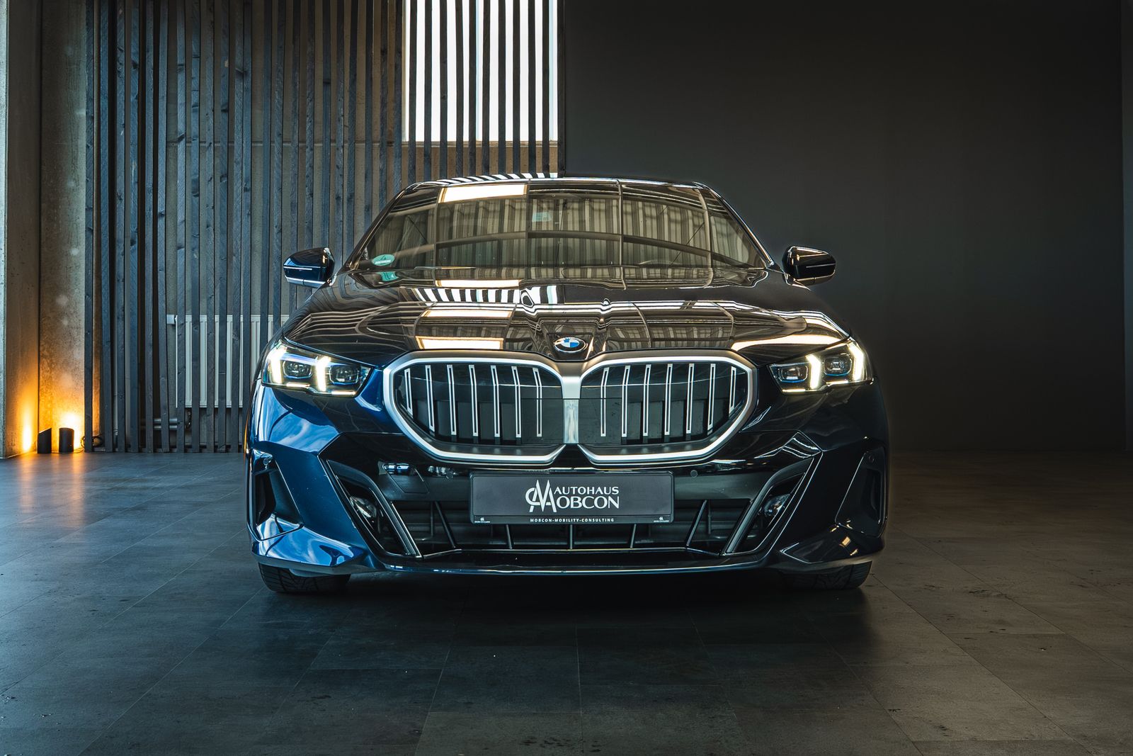 BMW 520 D M SPORT MY24 + INDIVIDUAL + CARBON imagem 2